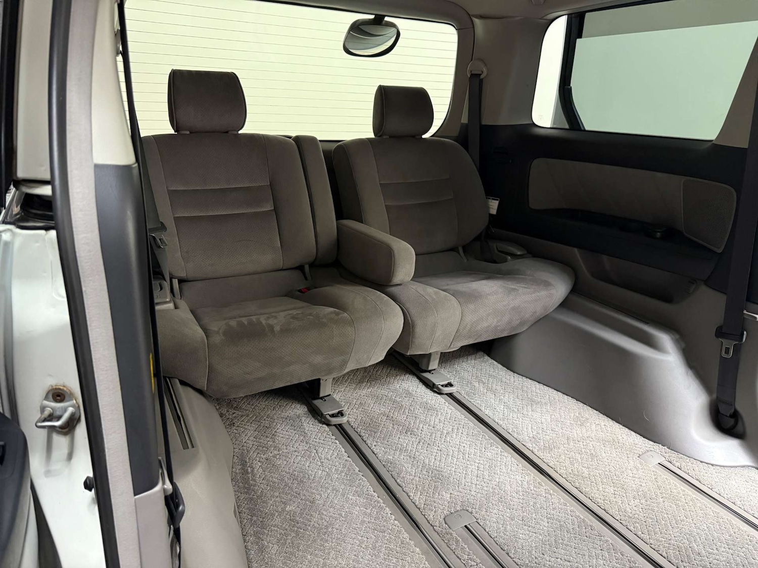 Used Toyota Alphard 2006 for sale - 76581914: Photo 50