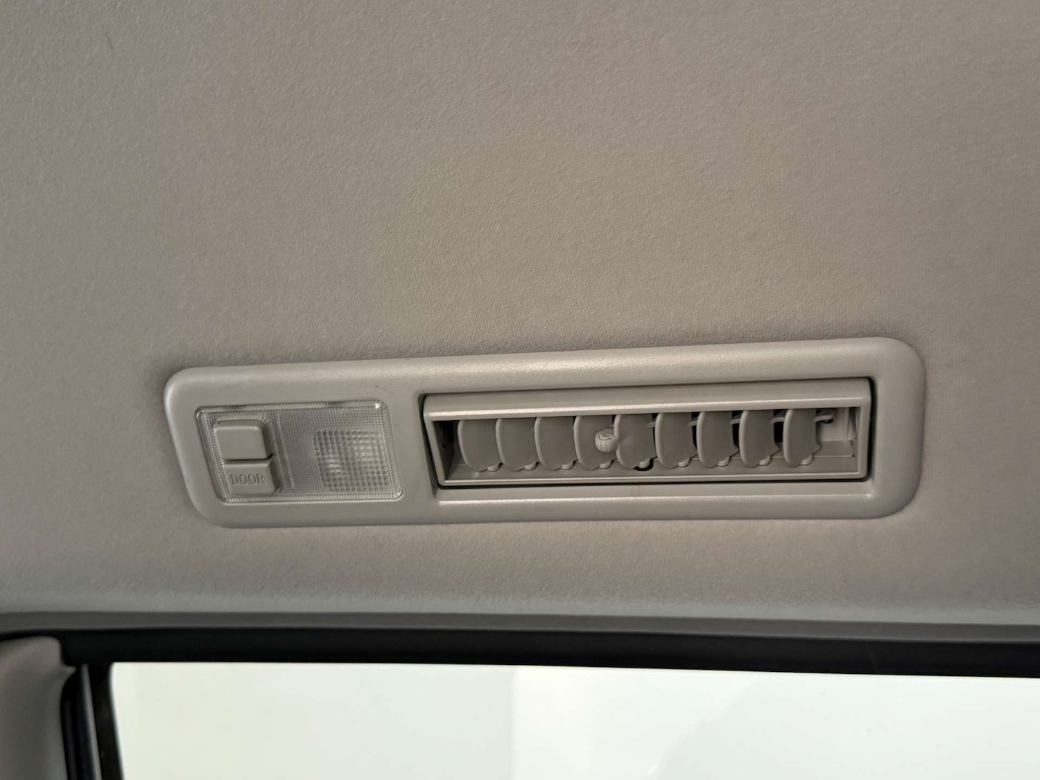 Used Toyota Alphard 2006 for sale - 76581914: Photo 52