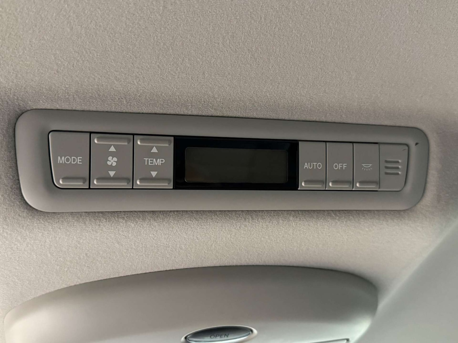 Used Toyota Alphard 2006 for sale - 76581914: Photo 54