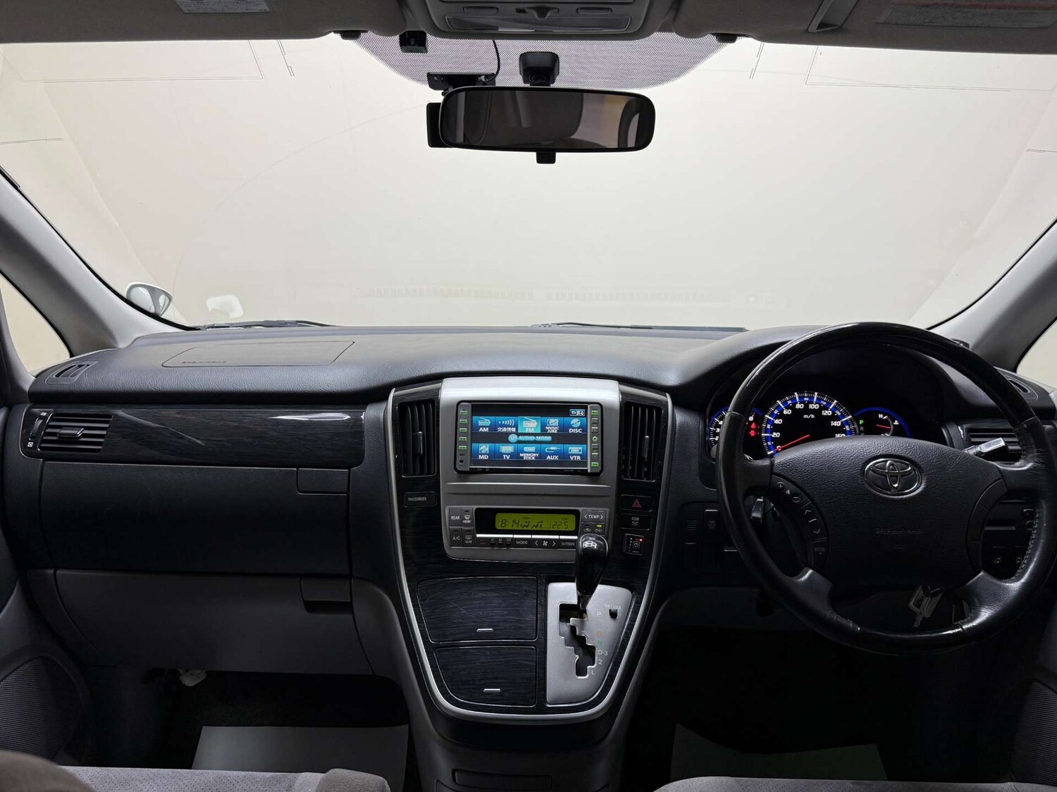 Used Toyota Alphard 2006 for sale - 76581914: Photo 55