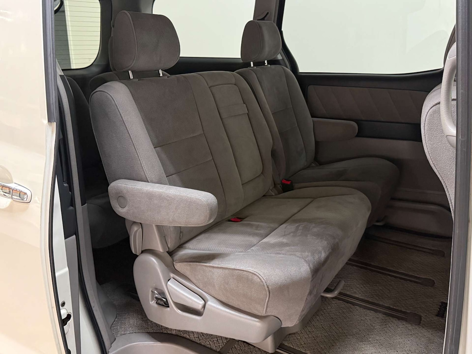 Used Toyota Alphard 2006 for sale - 76581914: Photo 7