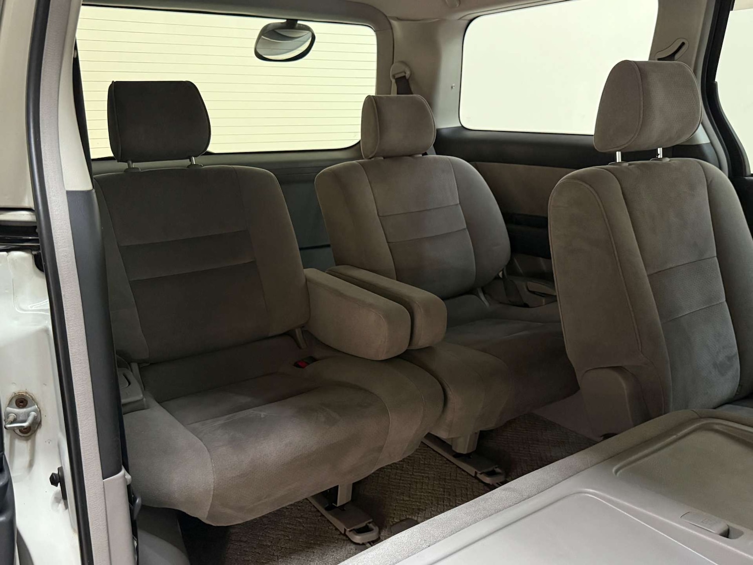 Used Toyota Alphard 2006 for sale - 76581914: Photo 8