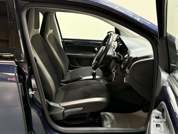 Used Volkswagen up! 2014 for sale - 76181038: Photo 15