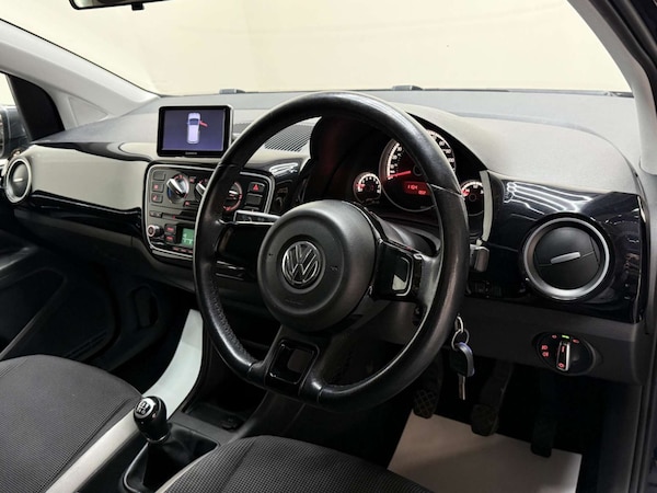 Used Volkswagen up! 2014 for sale - 76181038: Photo 16