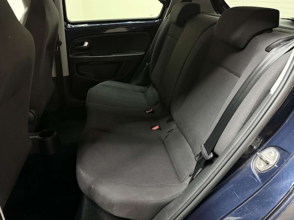Used Volkswagen up! 2014 for sale - 76181038: Photo 32