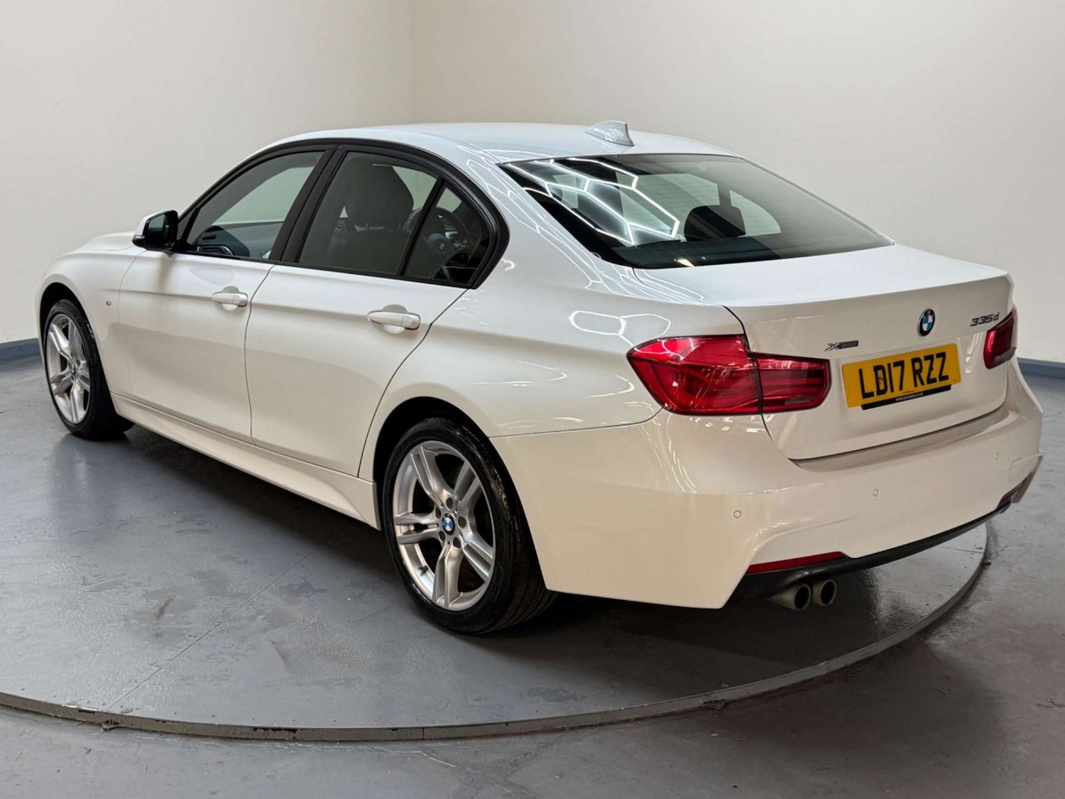 Used BMW 3 Series 2017 for sale - 76600856: Photo 31
