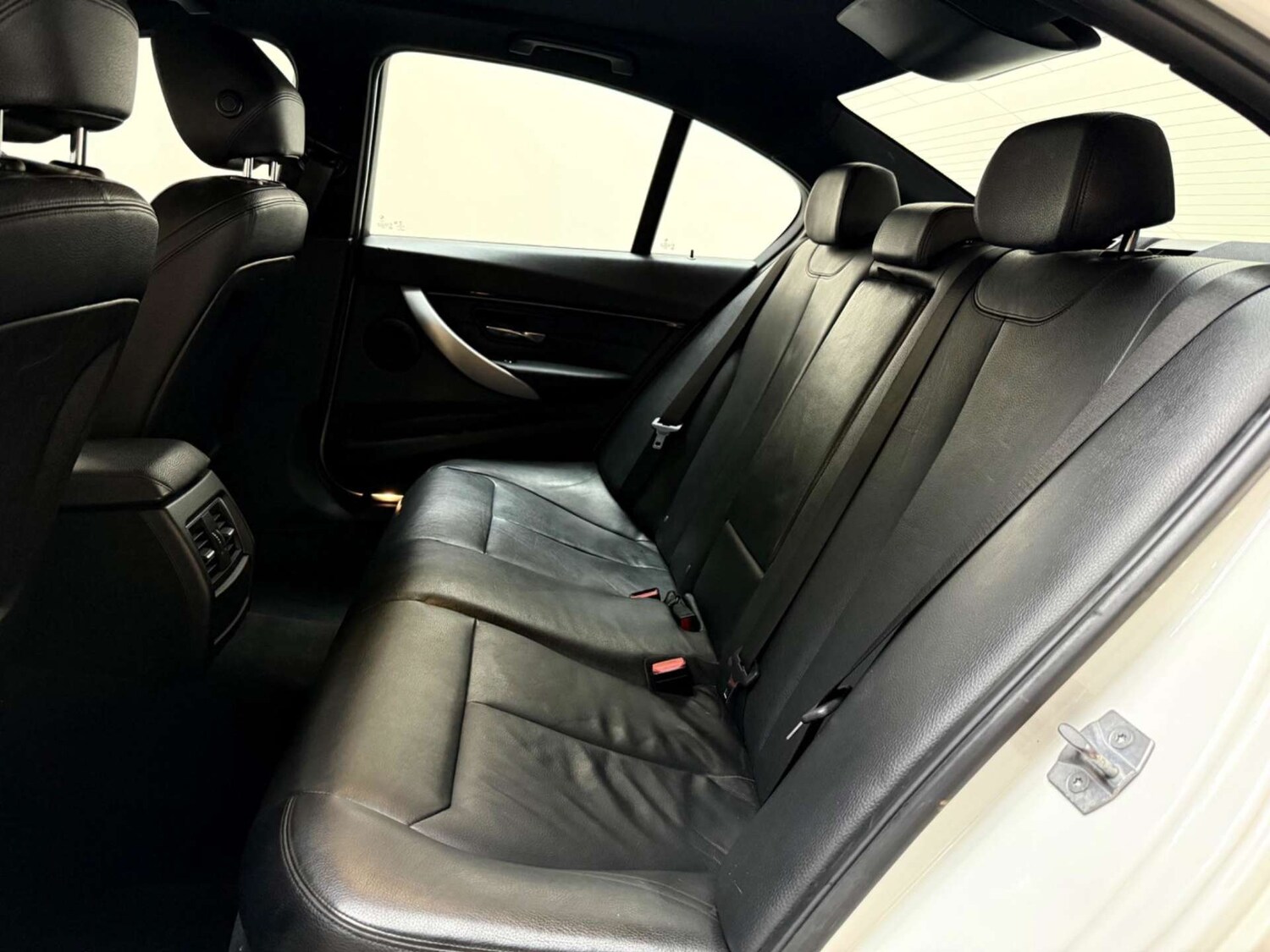 Used BMW 3 Series 2017 for sale - 76600856: Photo 36