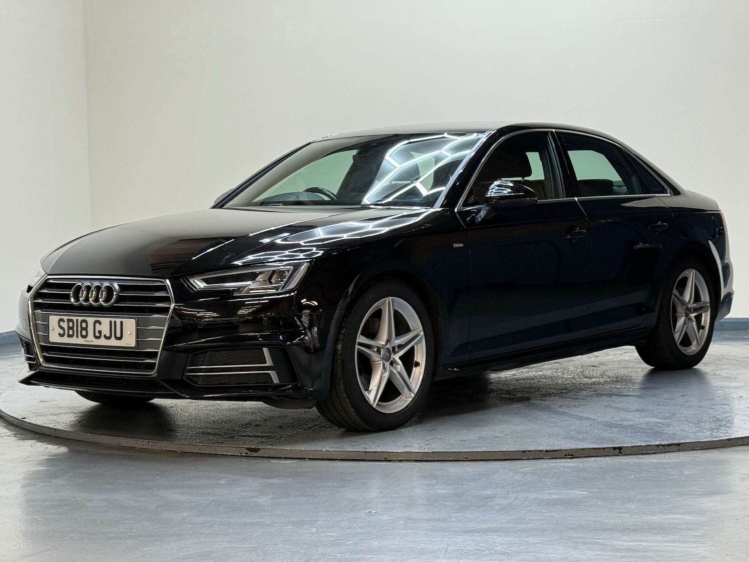 Used Audi A4 2018 for sale - 76363669: Photo 59