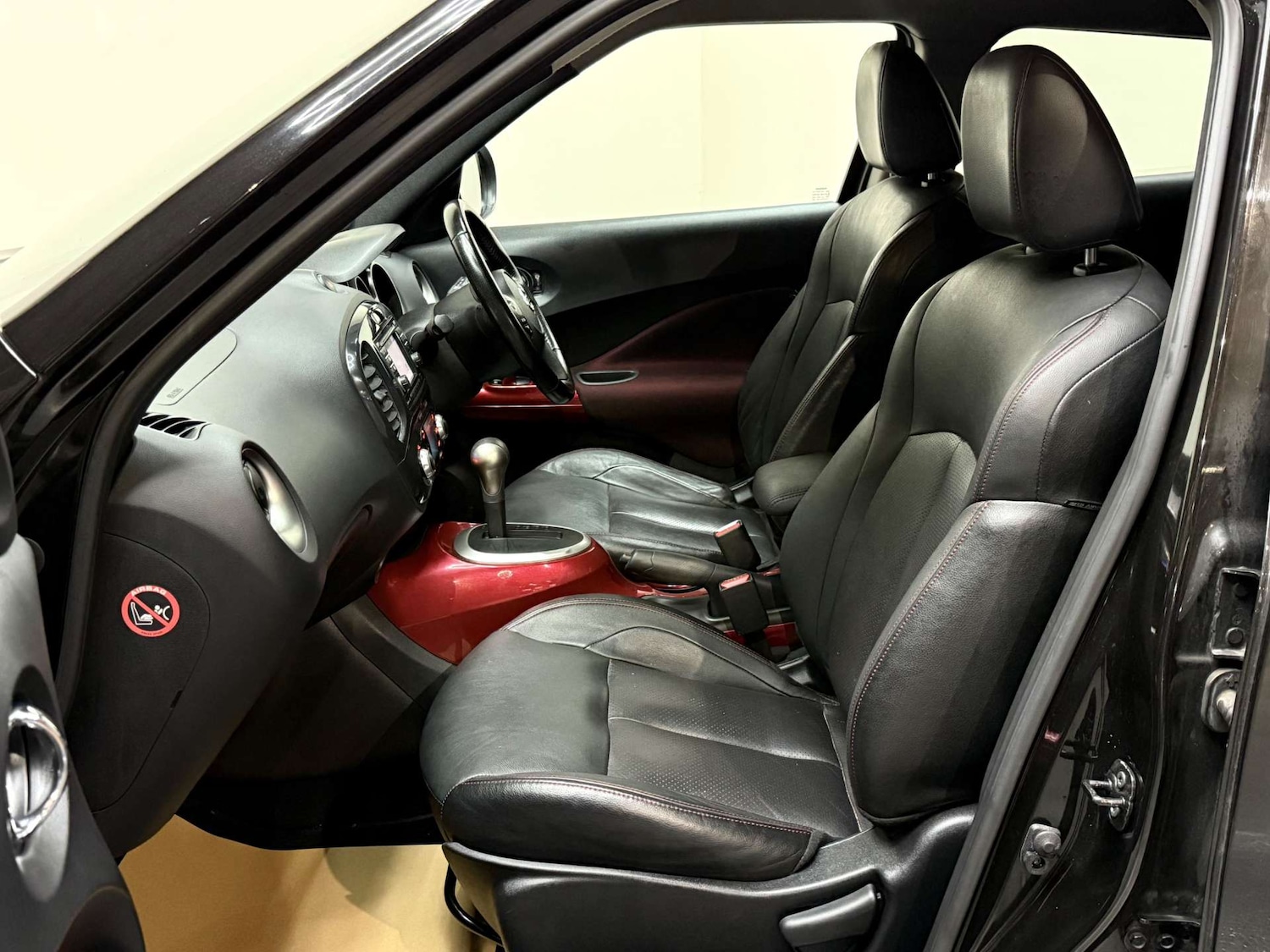 Used Nissan Juke 2011 for sale - 77148693: Photo 4