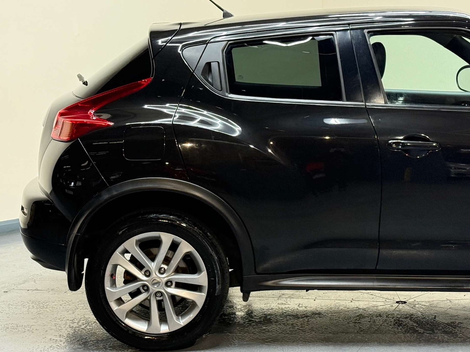 Used Nissan Juke 2011 for sale - 77148693: Photo 44