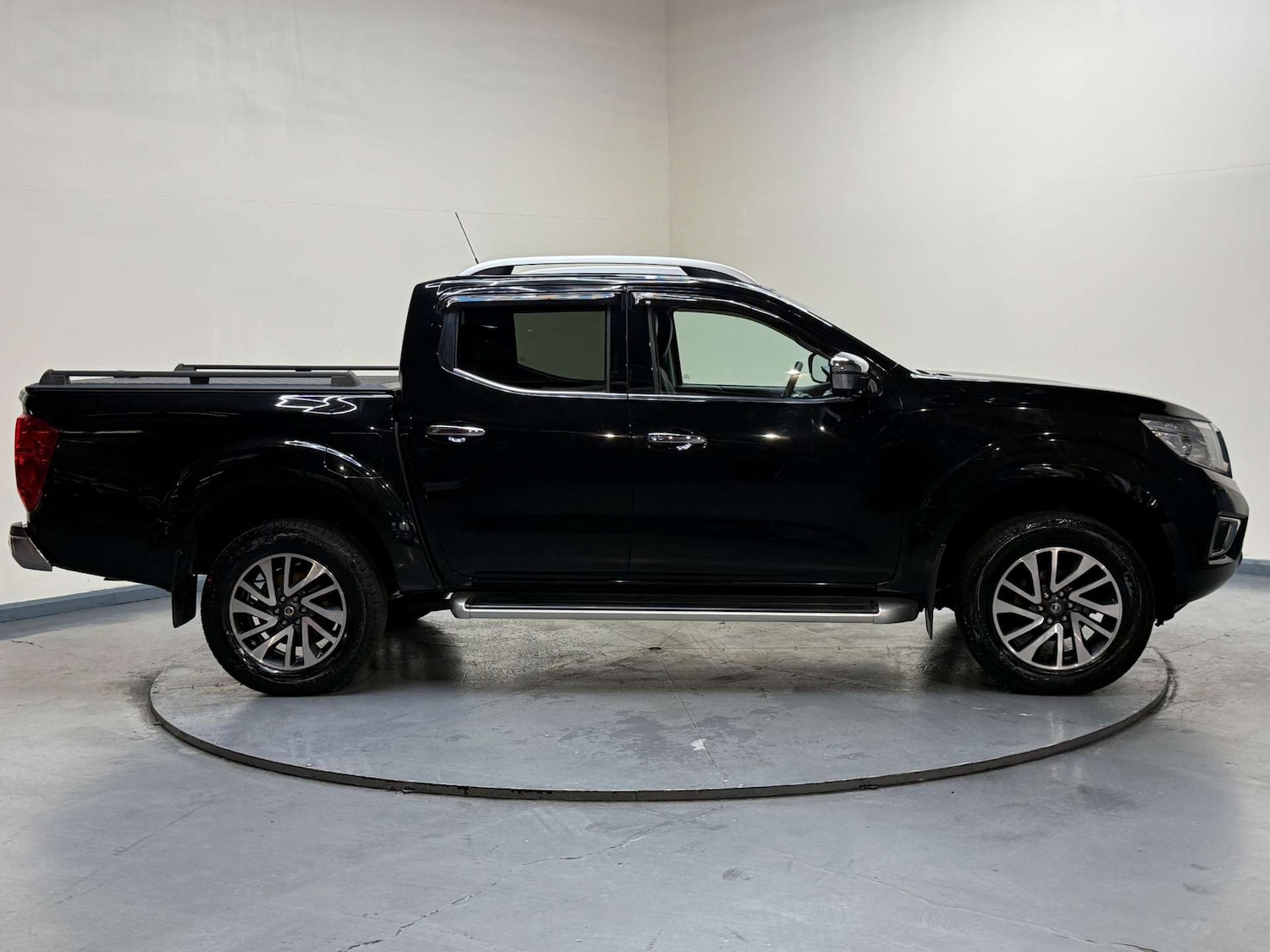 Used Nissan Navara 2018 for sale - 77650482: Photo 13