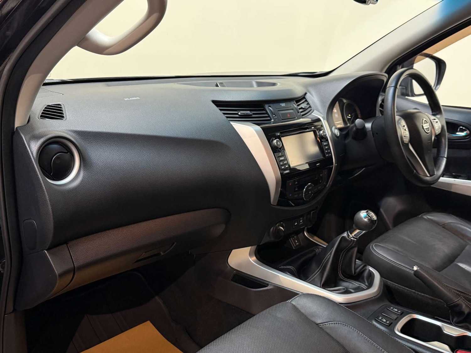 Used Nissan Navara 2018 for sale - 77650482: Photo 31