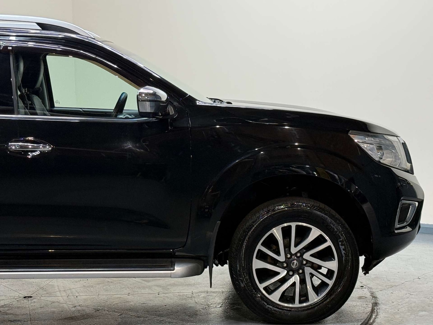 Used Nissan Navara 2018 for sale - 77650482: Photo 41