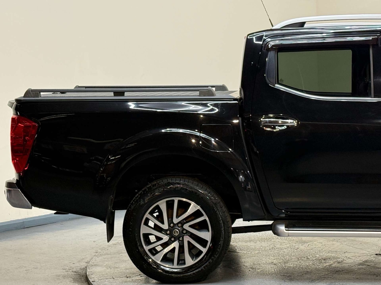 Used Nissan Navara 2018 for sale - 77650482: Photo 42