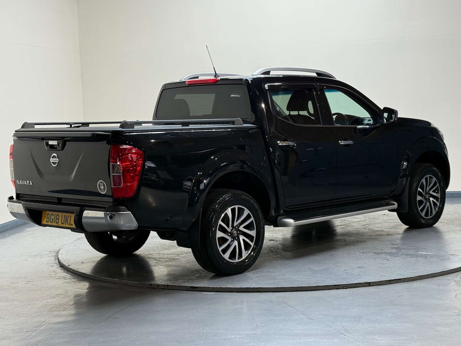 Used Nissan Navara 2018 for sale - 77650482: Photo 43