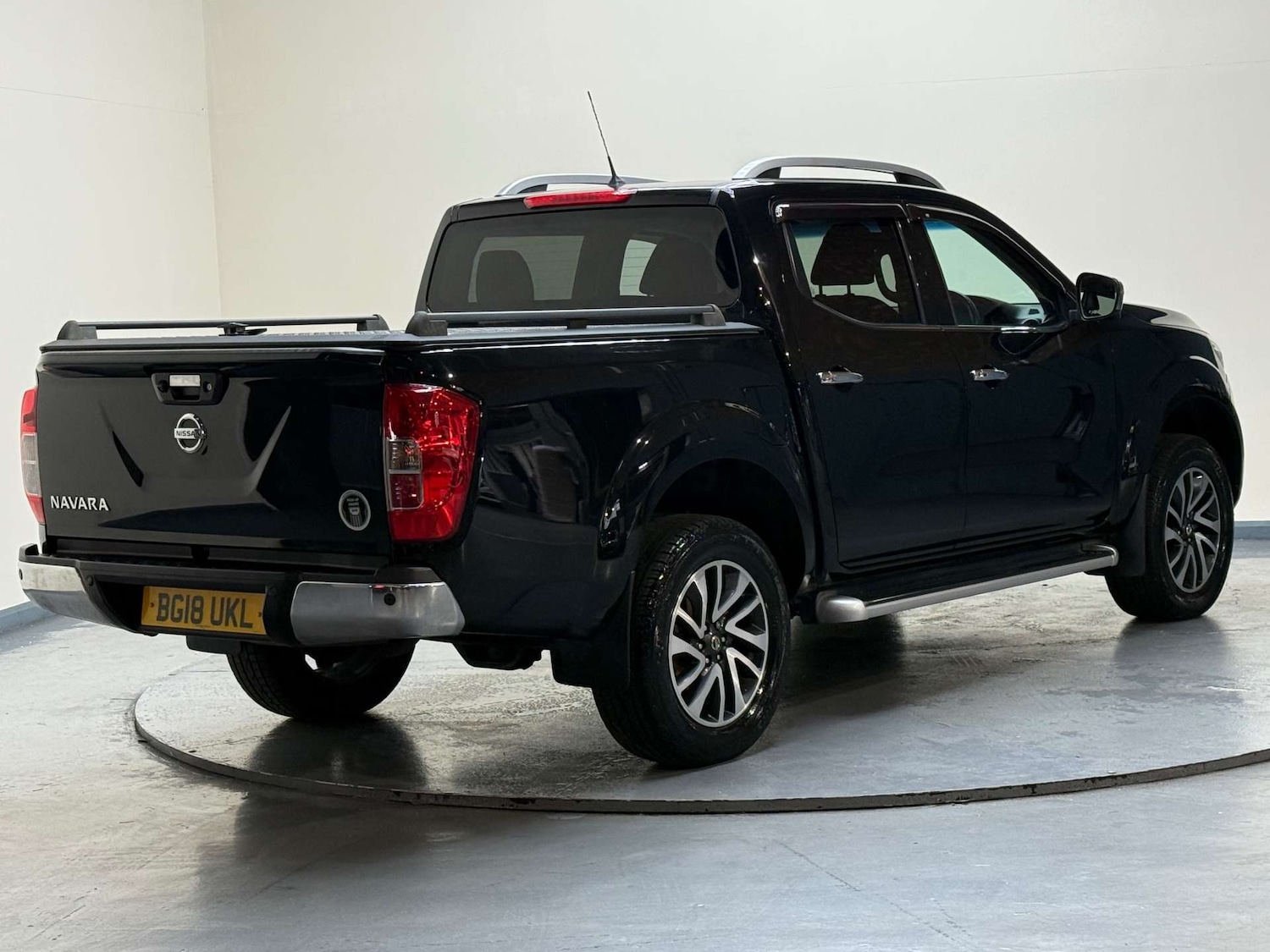 Used Nissan Navara 2018 for sale - 77650482: Photo 6