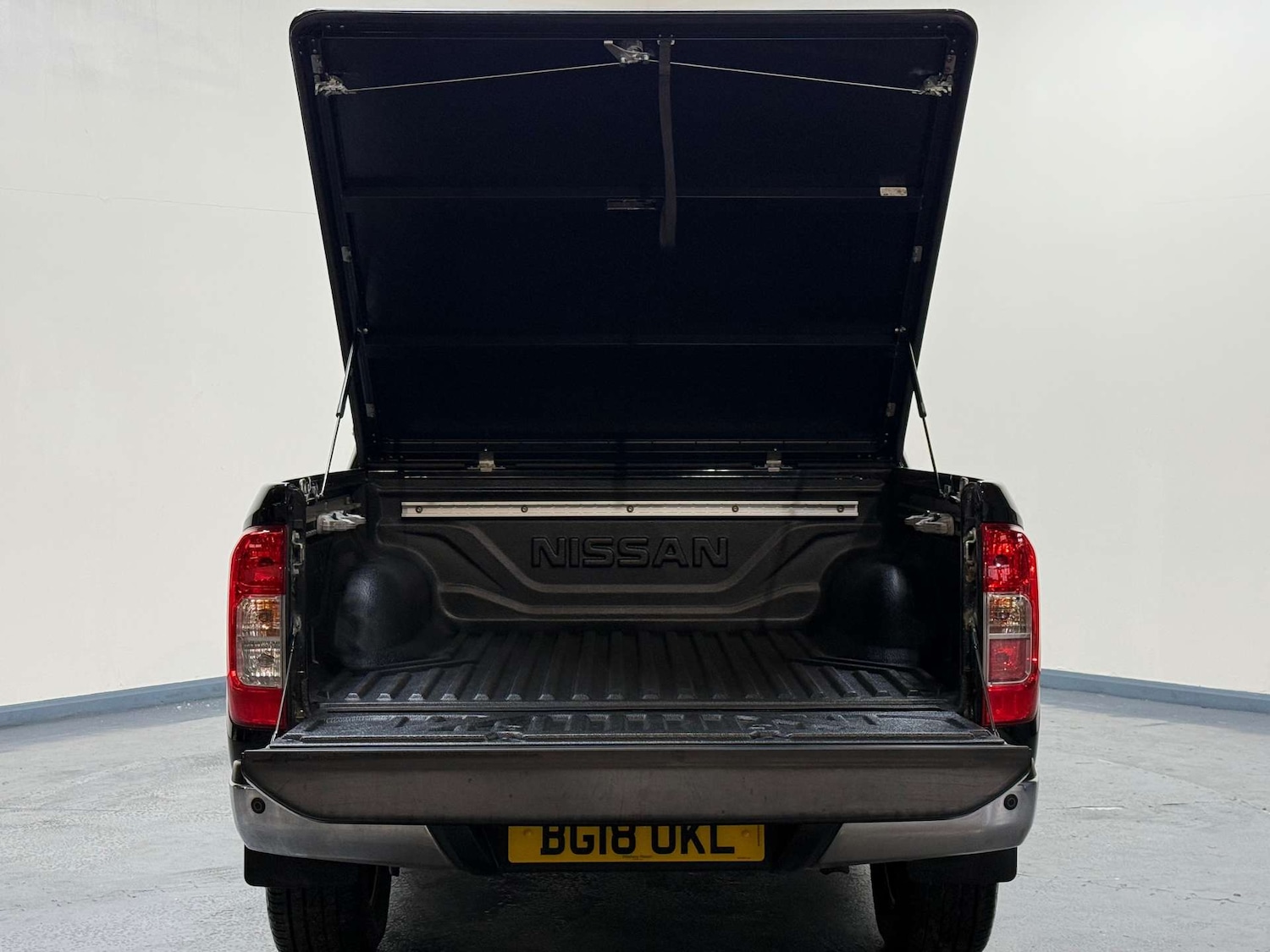 Used Nissan Navara 2018 for sale - 77650482: Photo 61