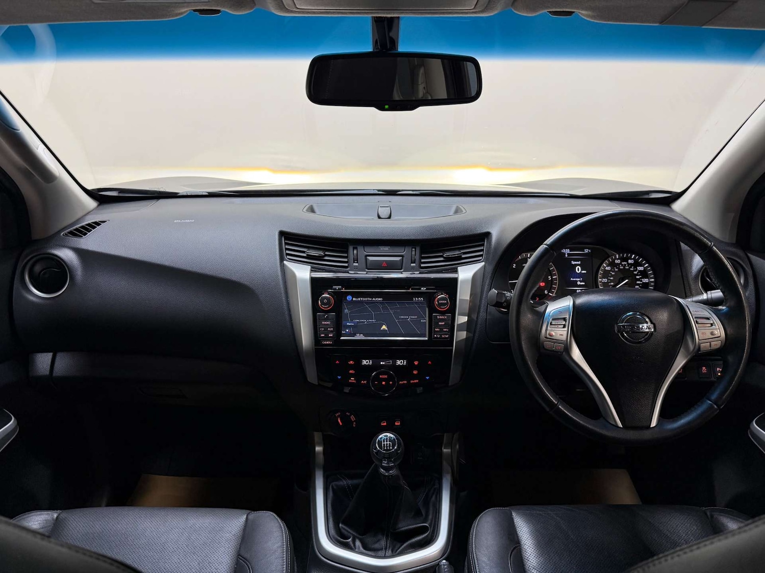 Used Nissan Navara 2018 for sale - 77650482: Photo 62