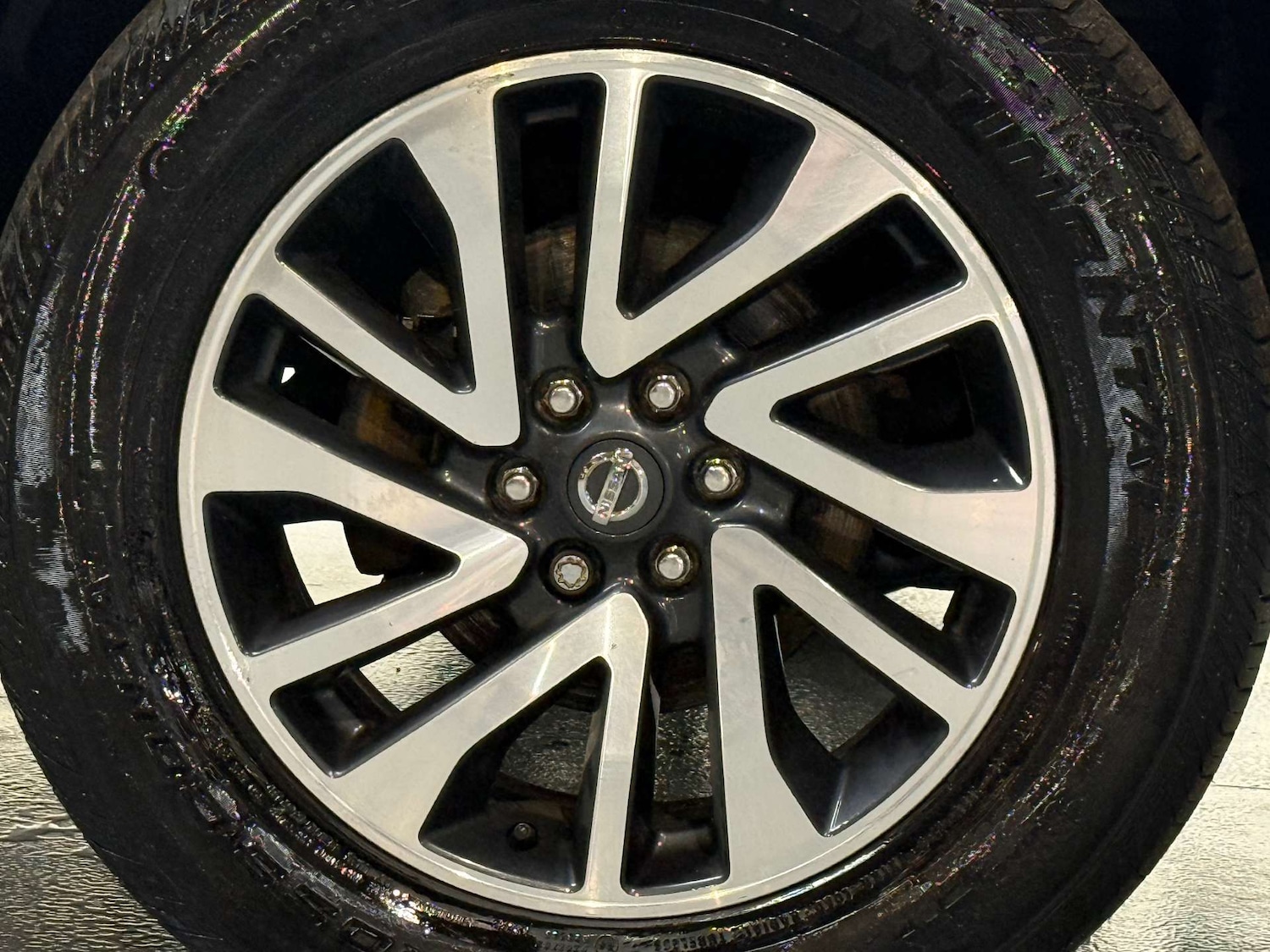 Used Nissan Navara 2018 for sale - 77650482: Photo 65