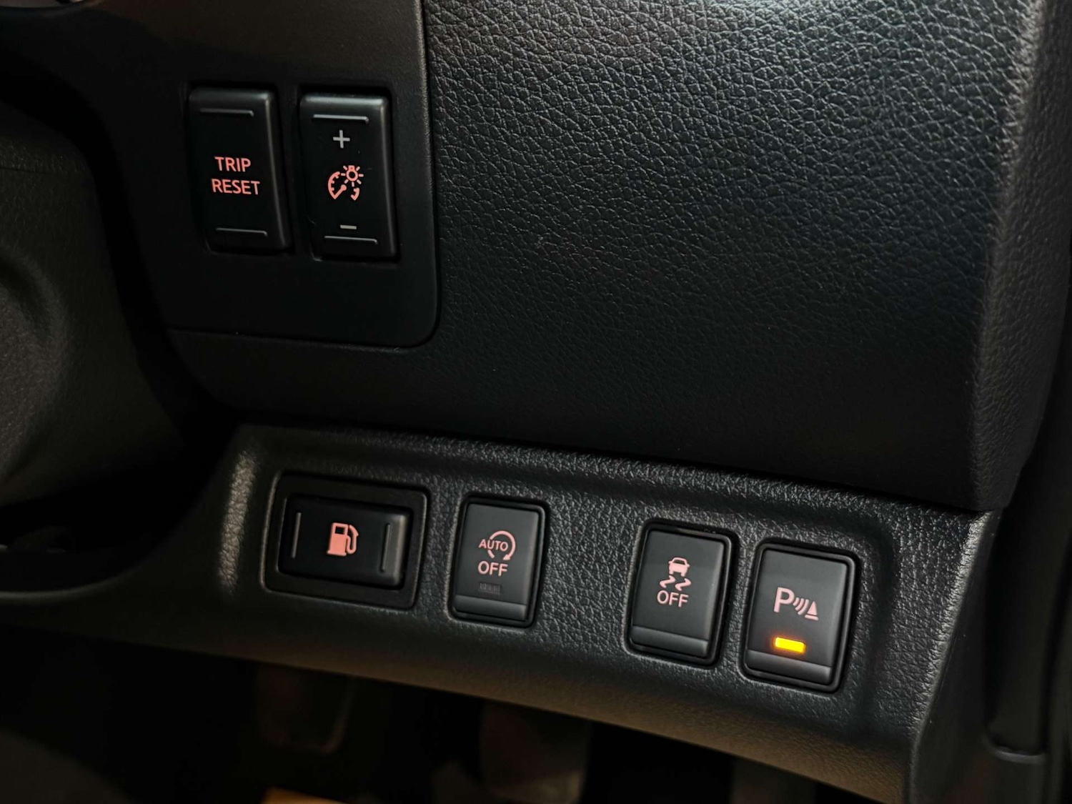 Used Nissan Navara 2018 for sale - 77650482: Photo 8