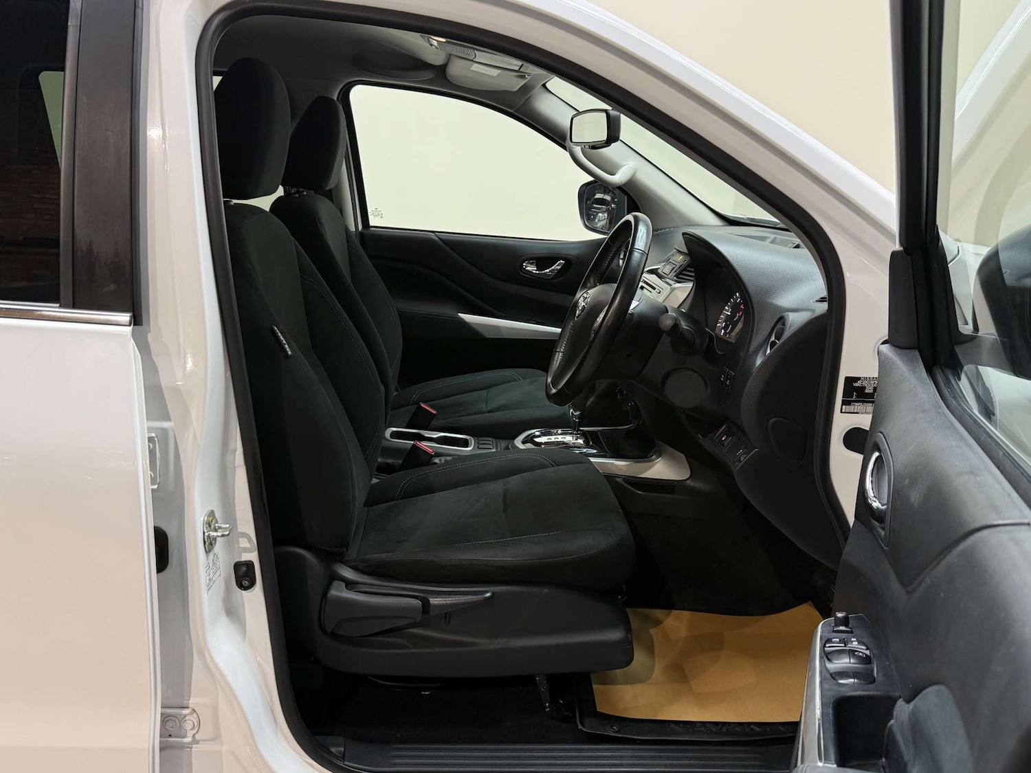 Used Nissan Navara 2018 for sale - 77276682: Photo 14