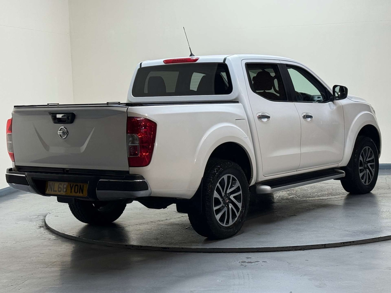 Used Nissan Navara 2018 for sale - 77276682: Photo 27