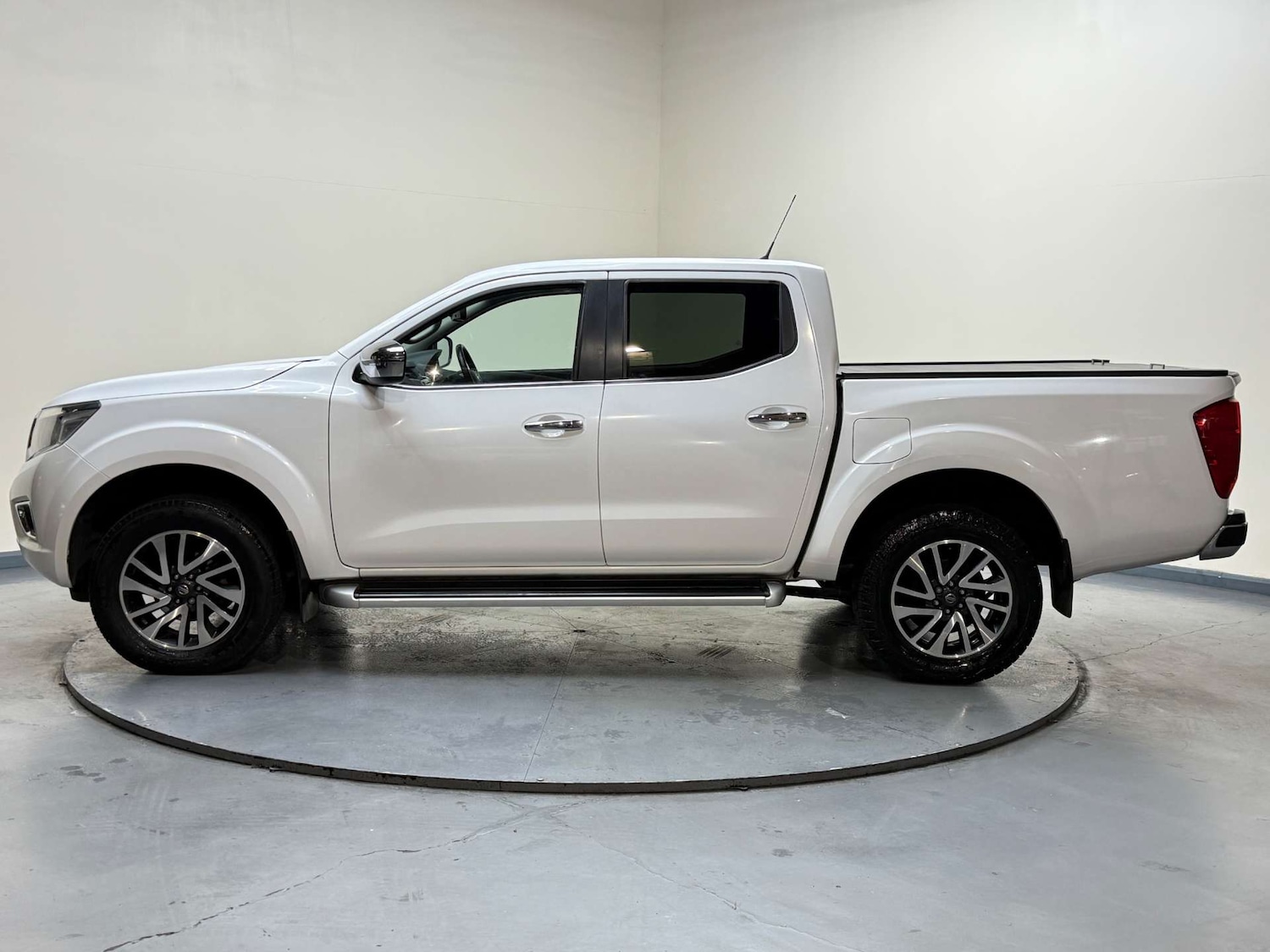 Used Nissan Navara 2018 for sale - 77276682: Photo 30