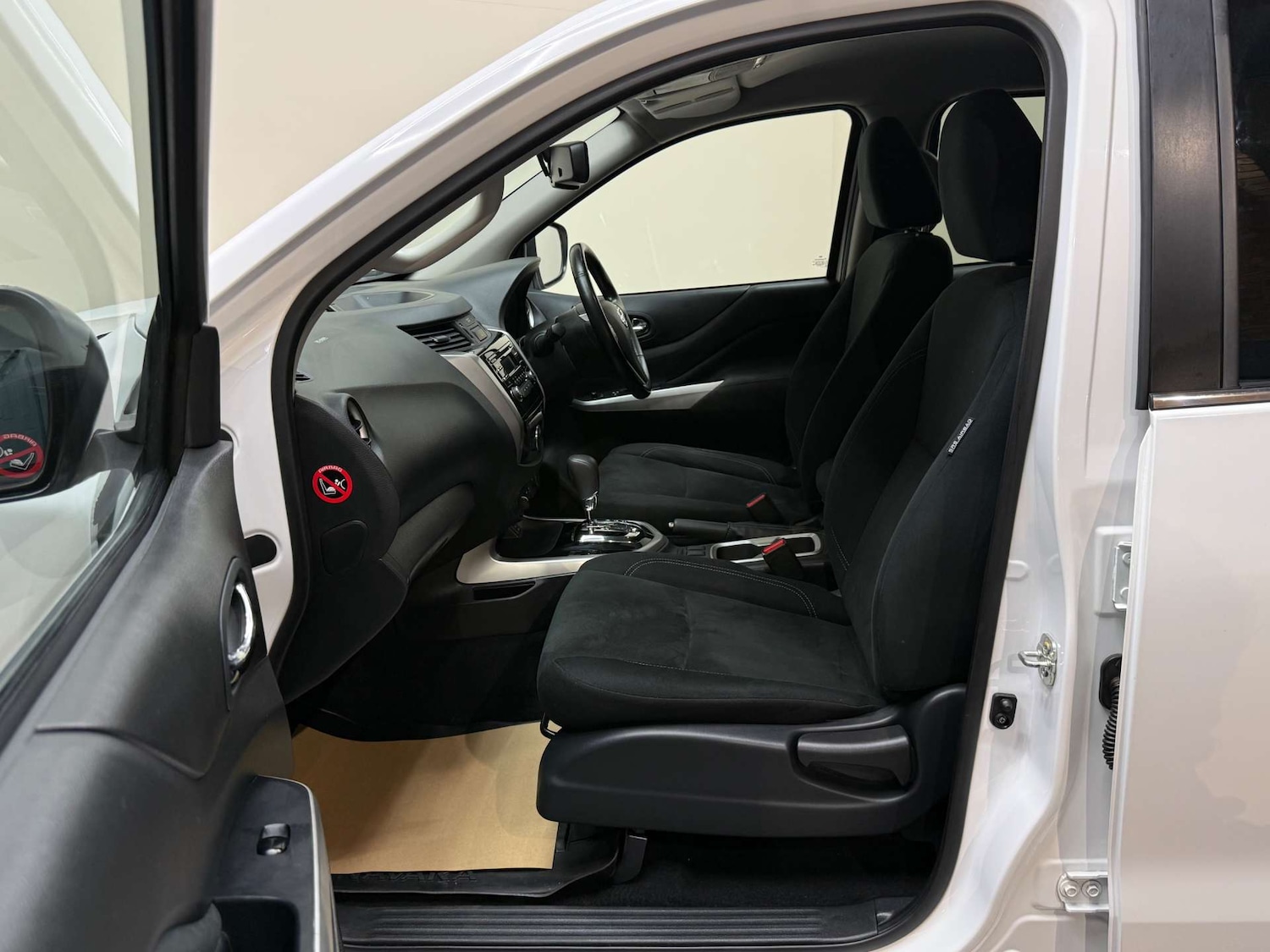 Used Nissan Navara 2018 for sale - 77276682: Photo 31