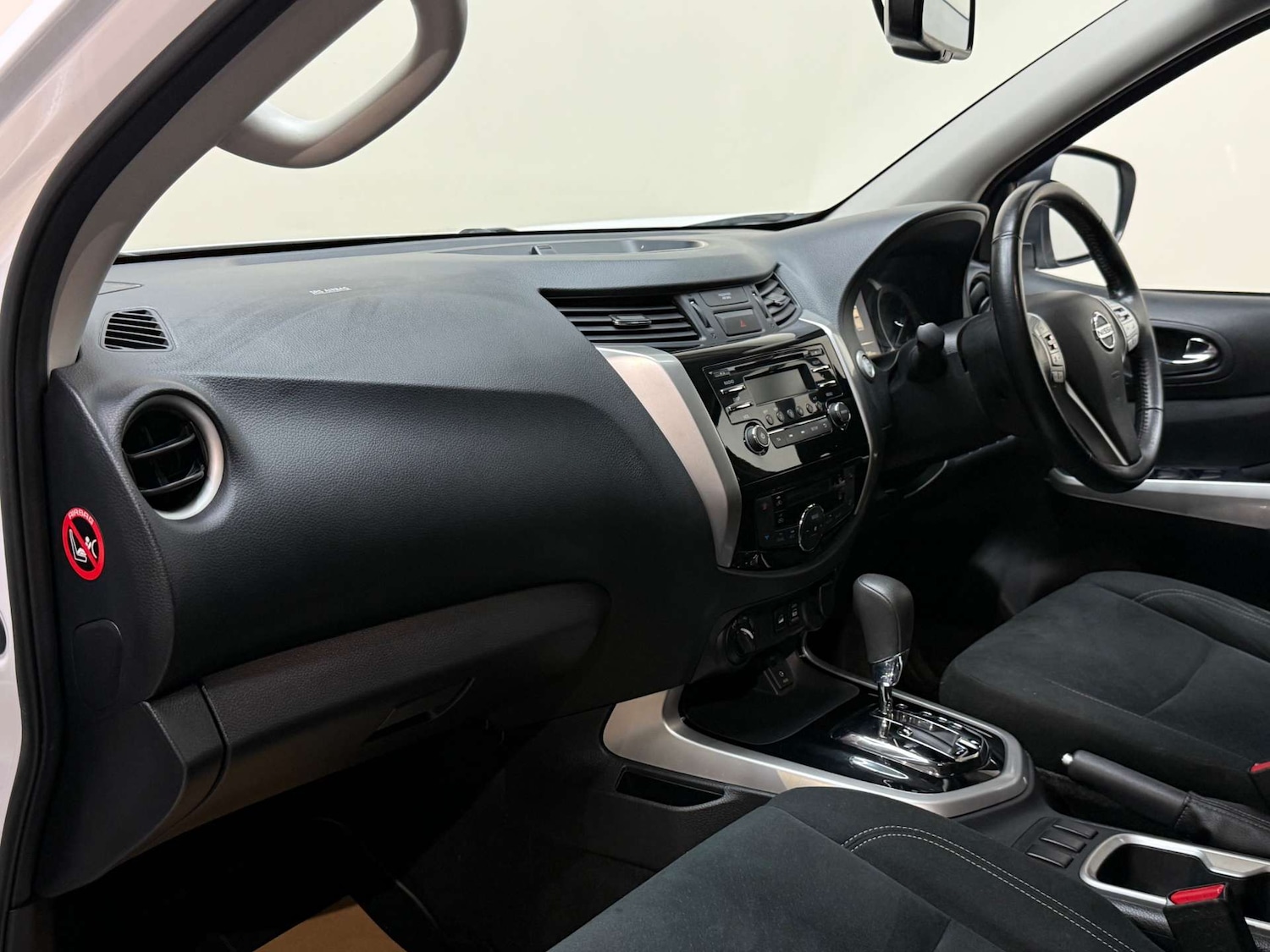 Used Nissan Navara 2018 for sale - 77276682: Photo 33