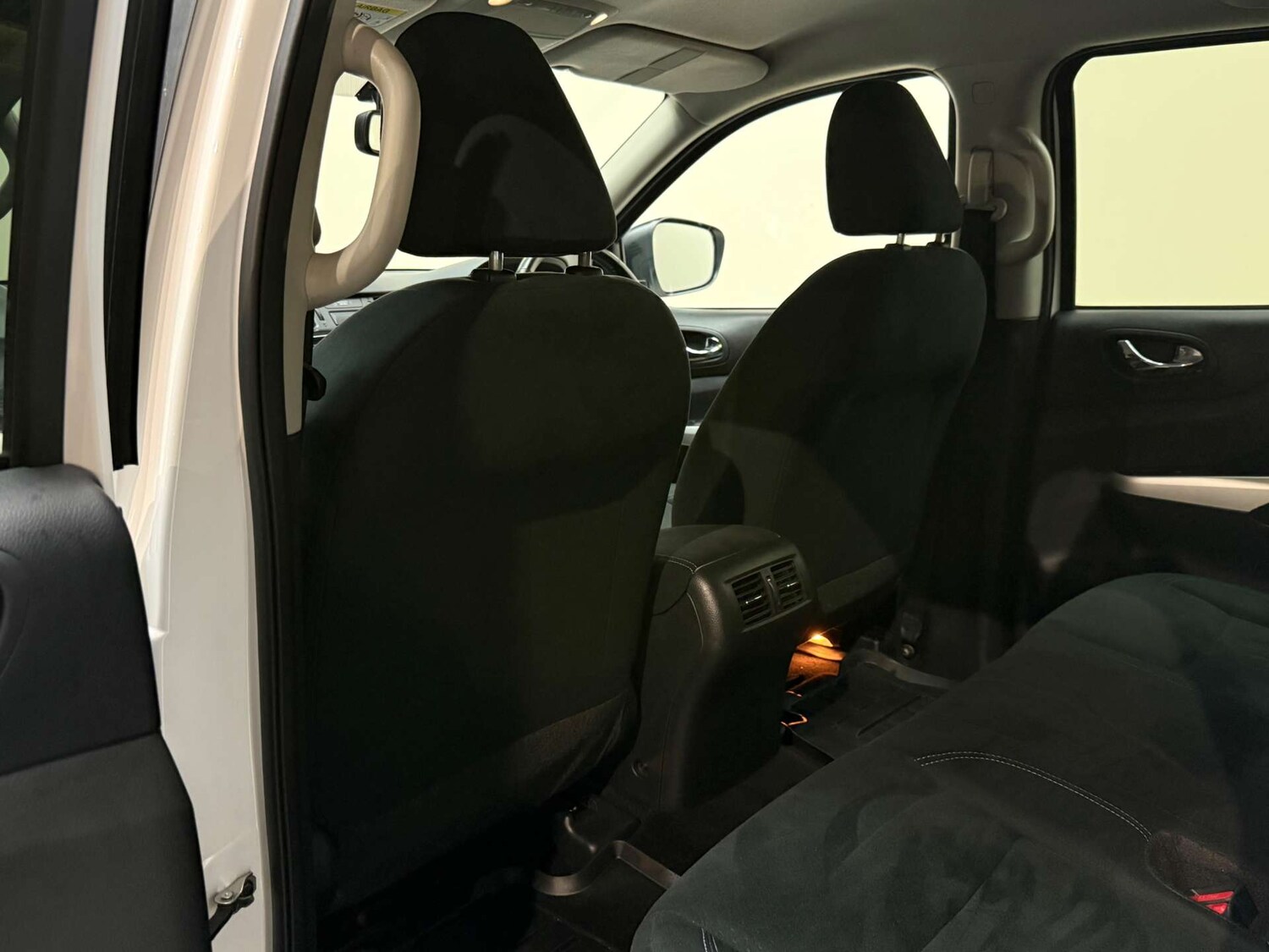 Used Nissan Navara 2018 for sale - 77276682: Photo 34