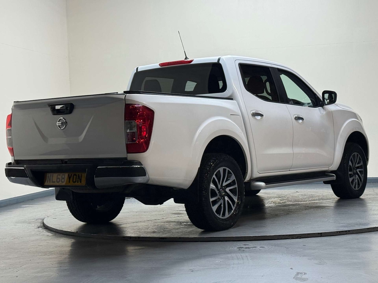 Used Nissan Navara 2018 for sale - 77276682: Photo 40