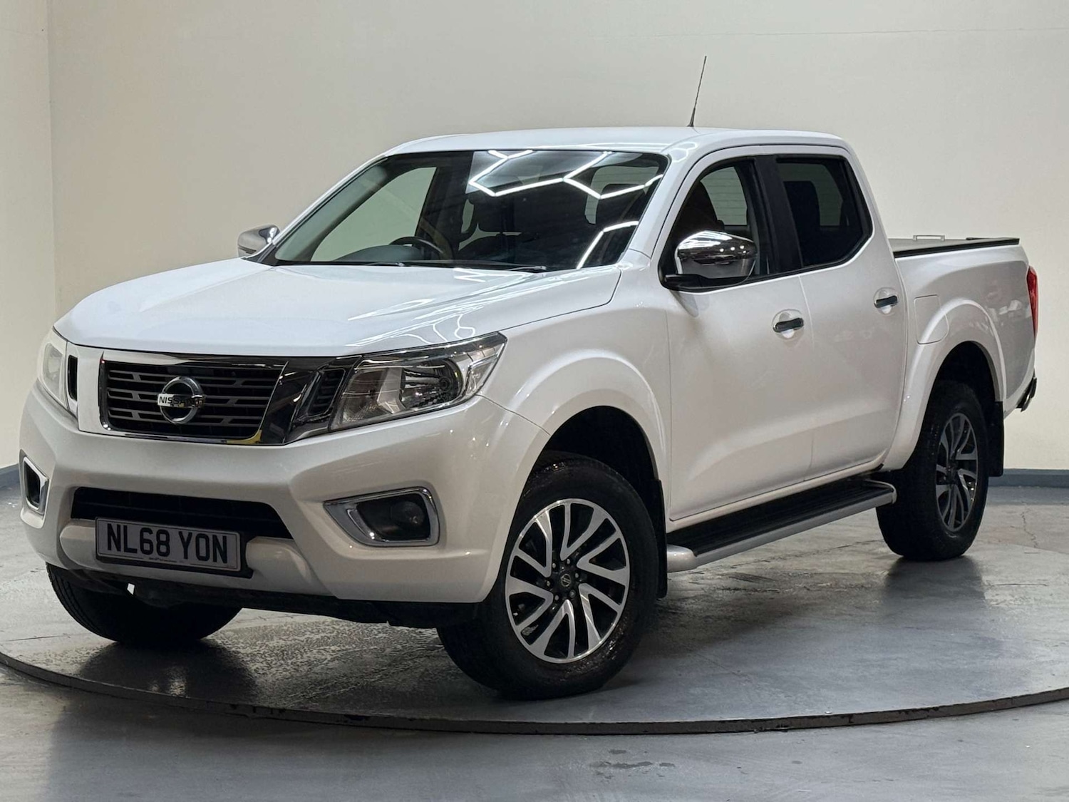 Used Nissan Navara 2018 for sale - 77276682: Photo 51