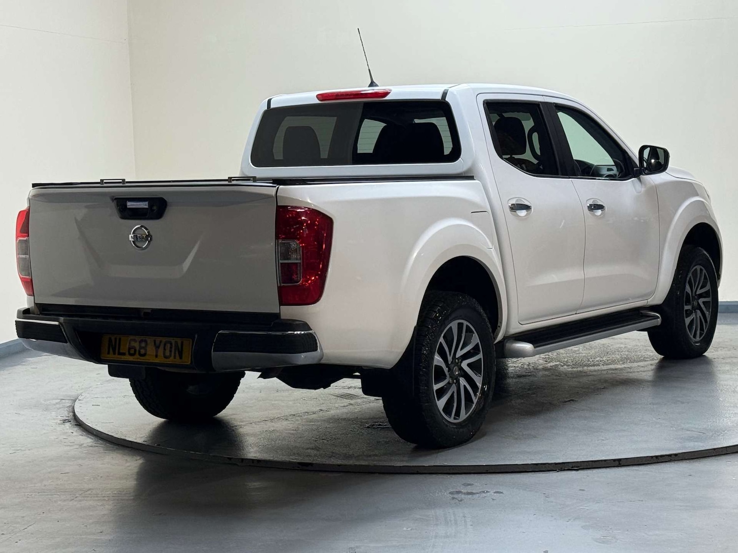 Used Nissan Navara 2018 for sale - 77276682: Photo 6