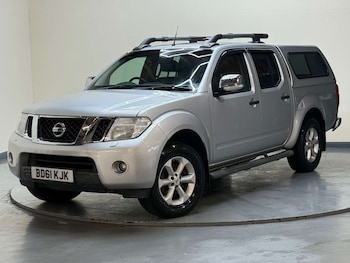 Used Nissan Navara 2011 for sale - 77342880: Photo