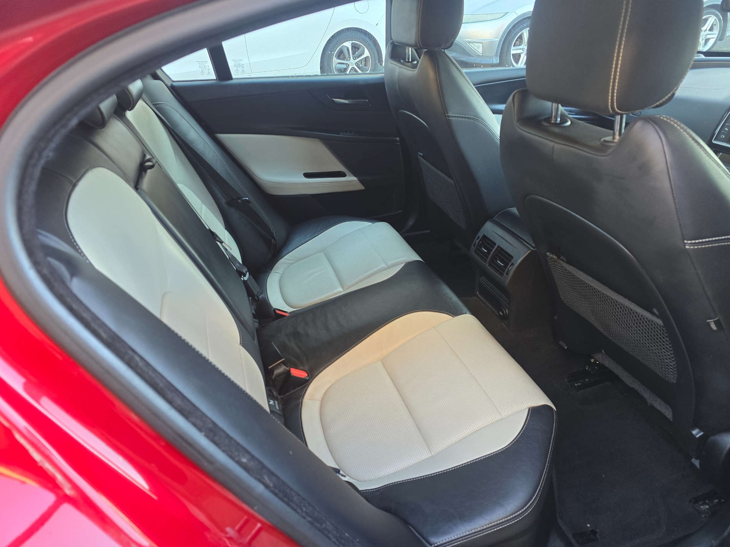 Used Jaguar XE 2016 for sale - 76650422: Photo 11