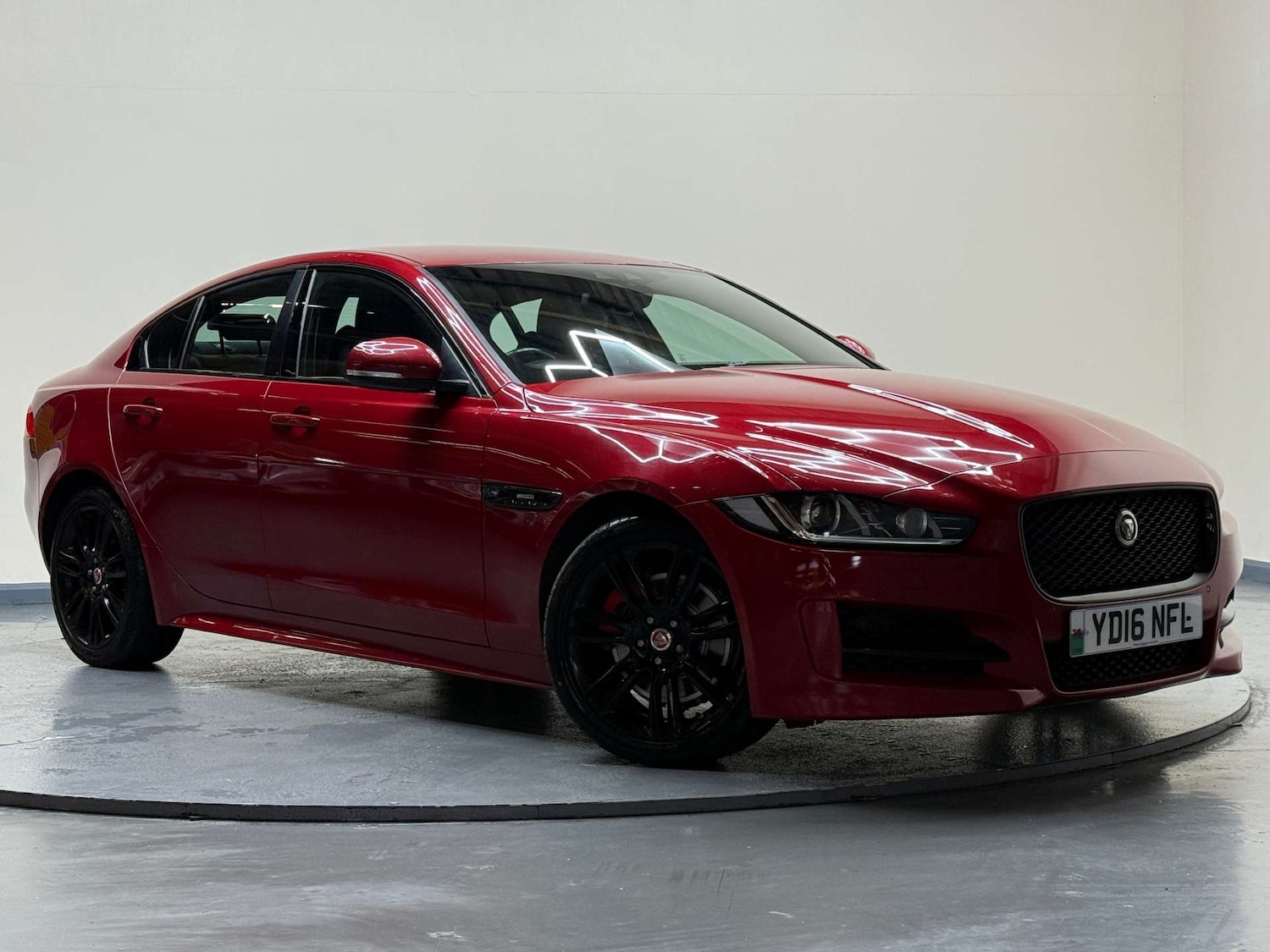 Used Jaguar XE 2016 for sale - 76650422: Photo 12