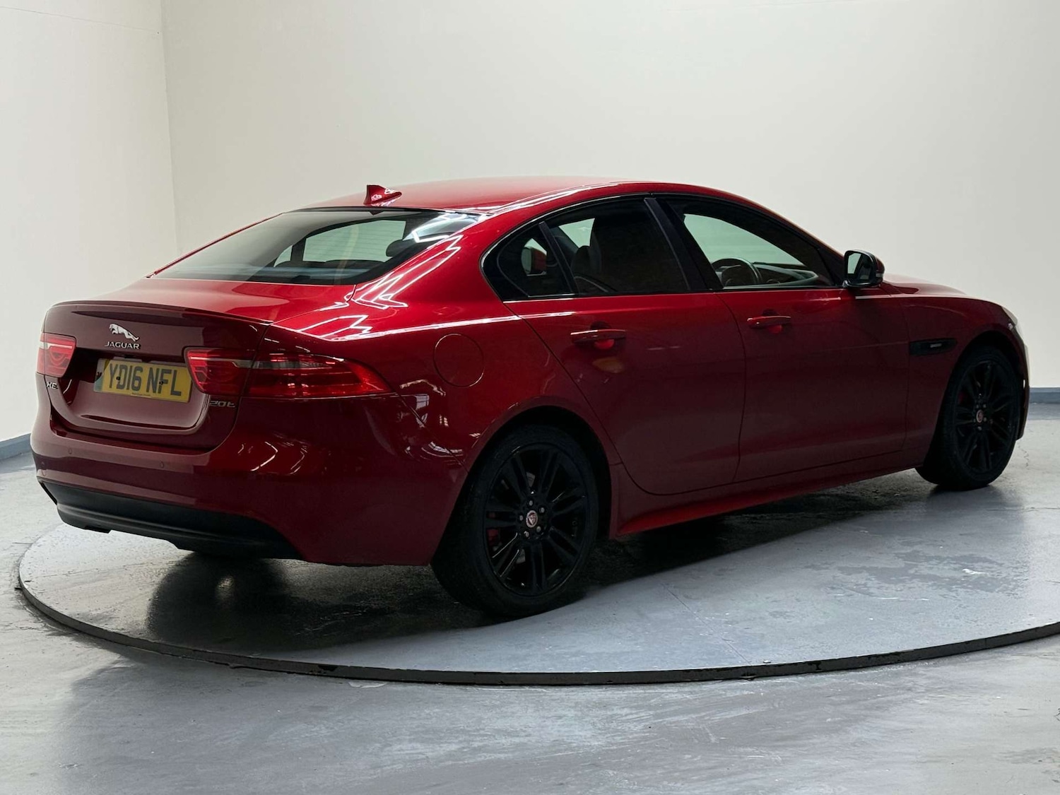 Used Jaguar XE 2016 for sale - 76650422: Photo 26
