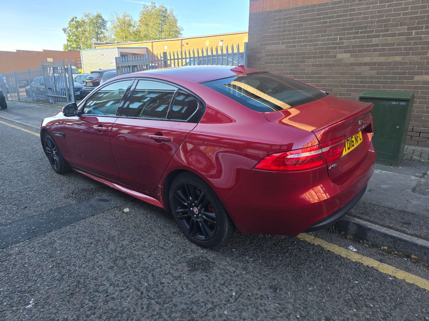 Used Jaguar XE 2016 for sale - 76650422: Photo 3