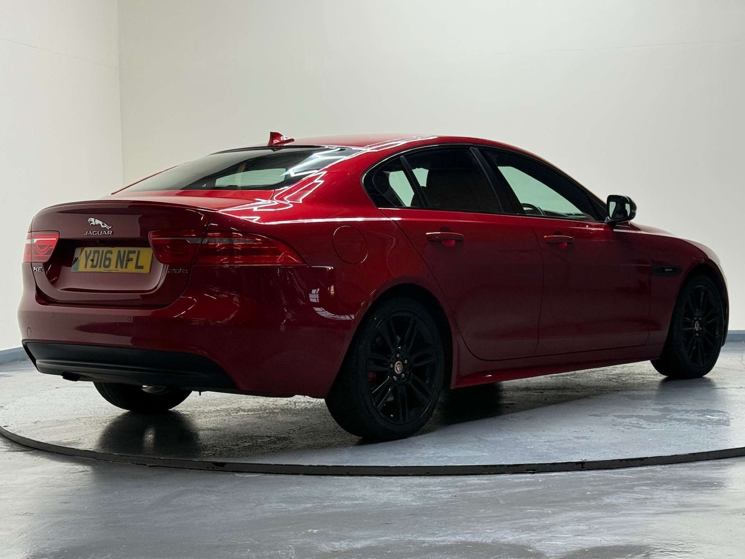 Used Jaguar XE 2016 for sale - 76650422: Photo 37