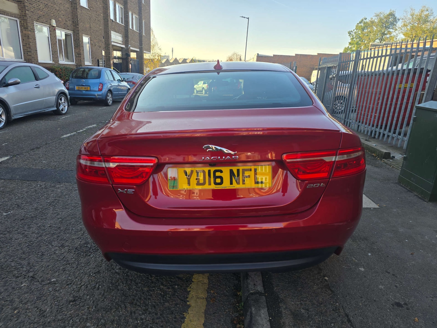 Used Jaguar XE 2016 for sale - 76650422: Photo 4