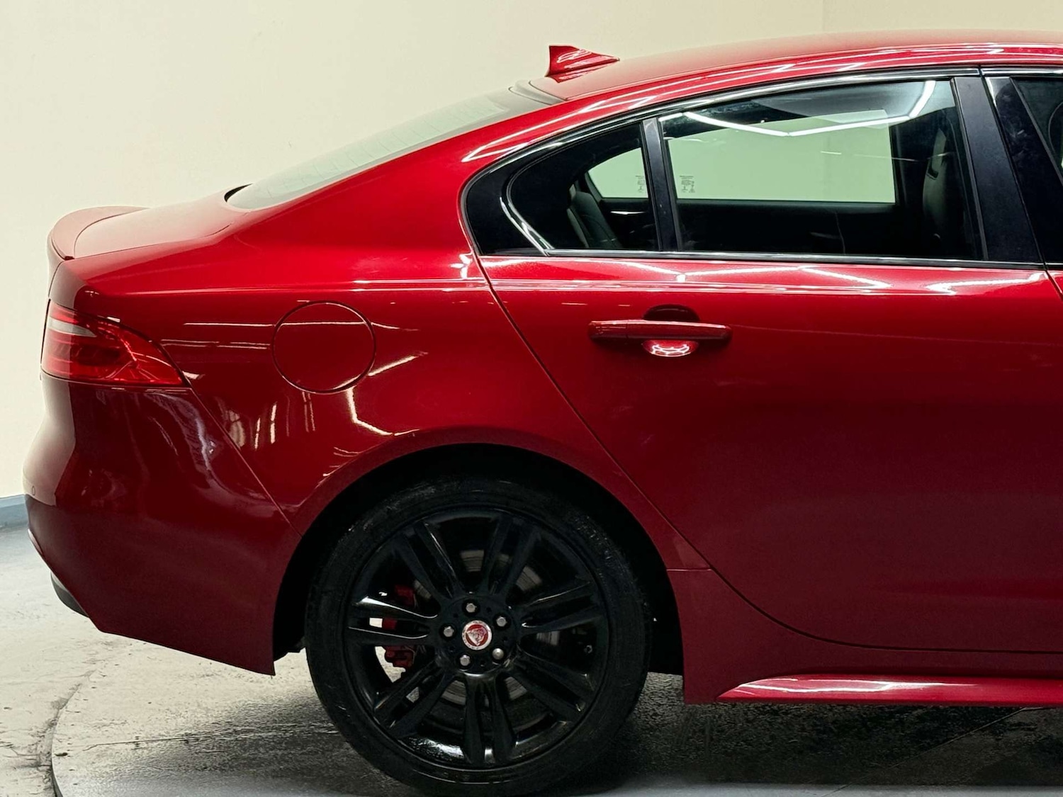 Used Jaguar XE 2016 for sale - 76650422: Photo 42