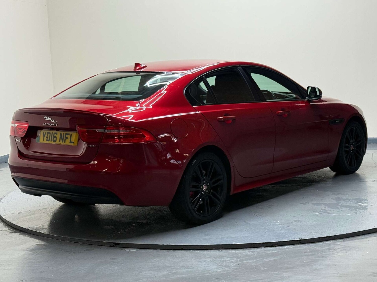 Used Jaguar XE 2016 for sale - 76650422: Photo 43