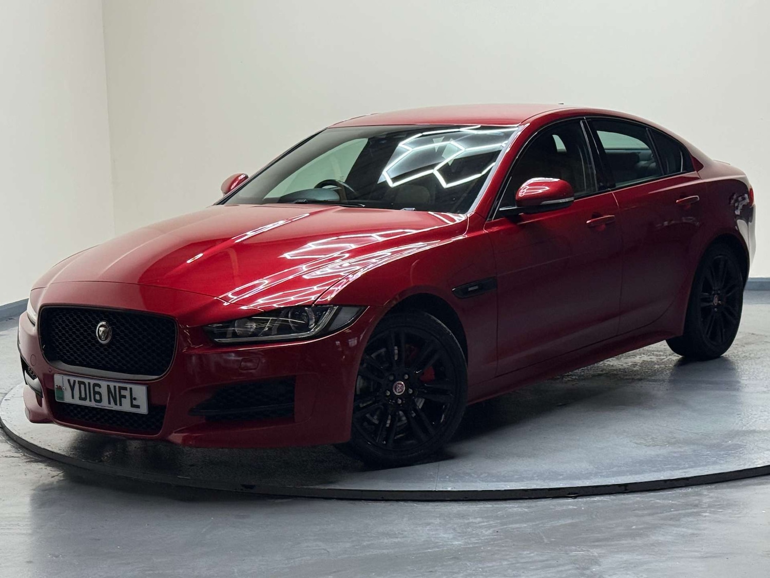 Used Jaguar XE 2016 for sale - 76650422: Photo 48