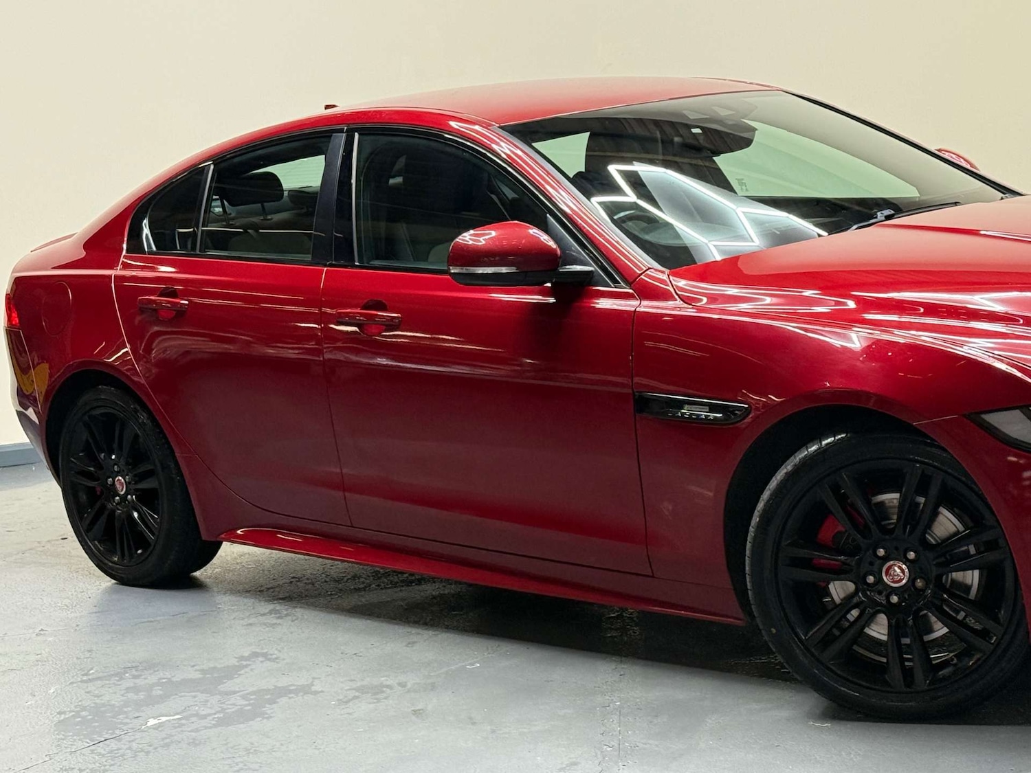 Used Jaguar XE 2016 for sale - 76650422: Photo 50