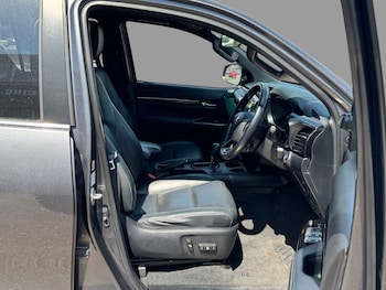 Used Toyota Hilux 2019 for sale - 78955869: Photo