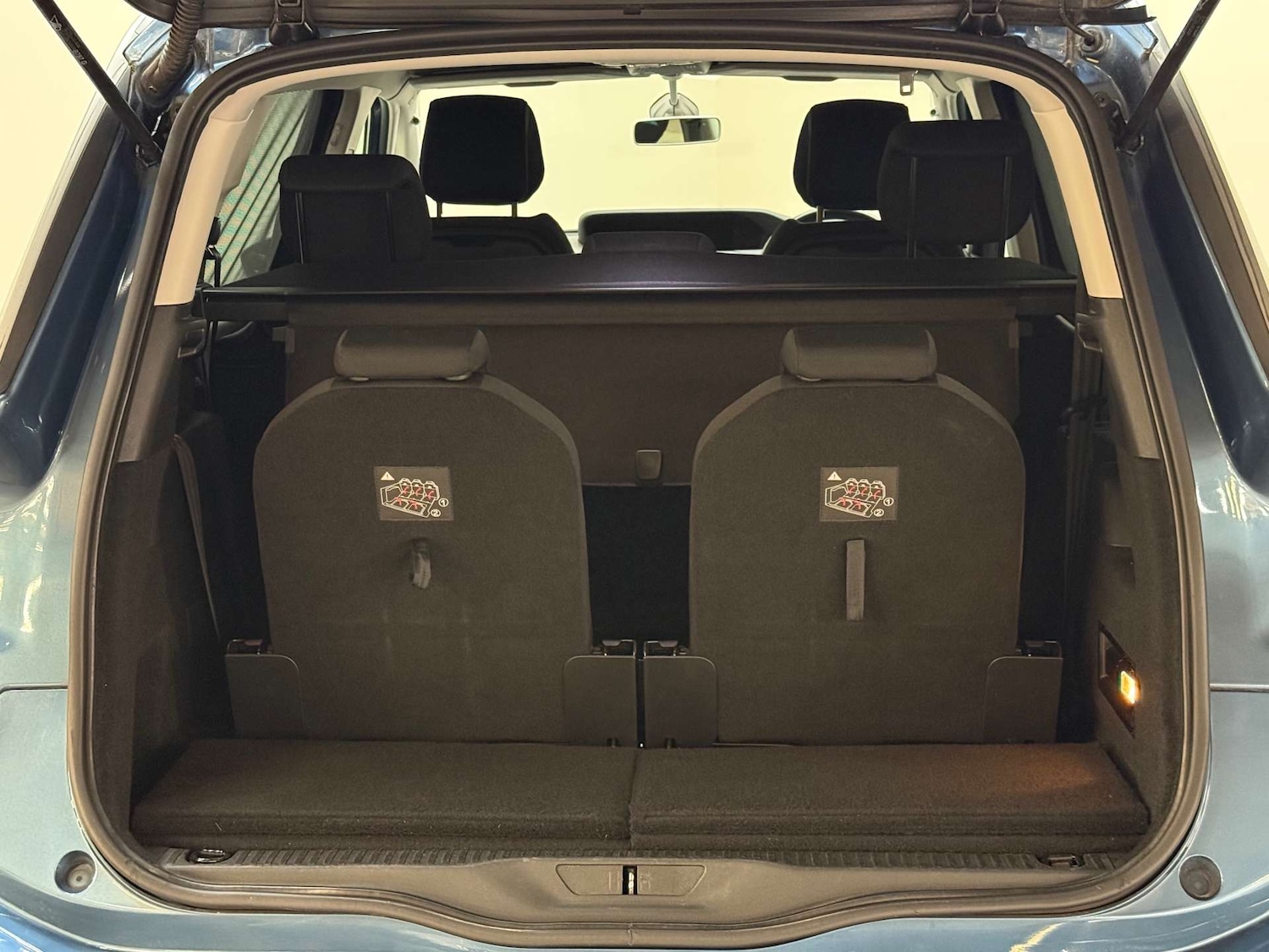 Used Citroen C4 Grand Picasso 2016 for sale - 76601103: Photo 10