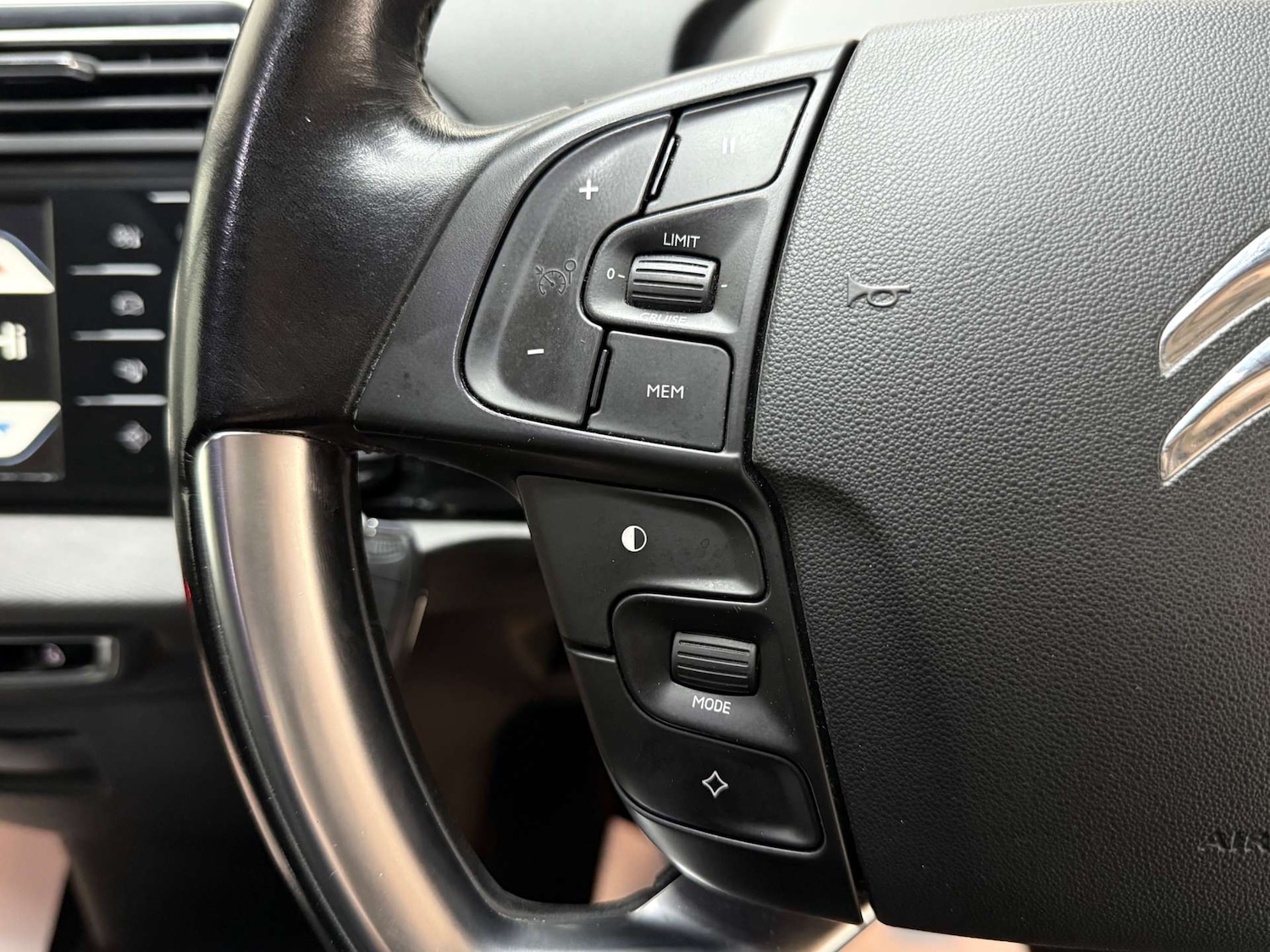 Used Citroen C4 Grand Picasso 2016 for sale - 76601103: Photo 17