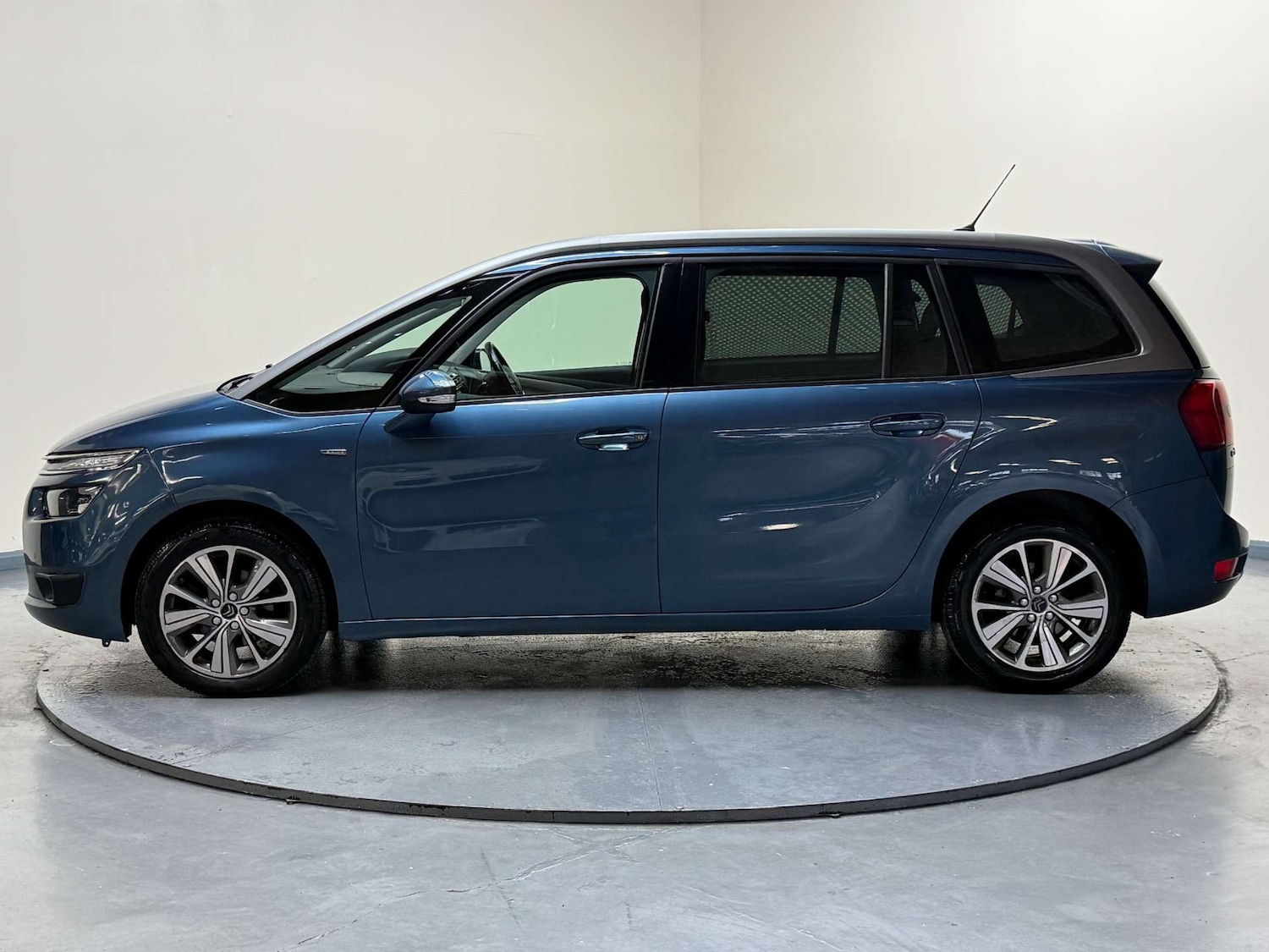 Used Citroen C4 Grand Picasso 2016 for sale - 76601103: Photo 30