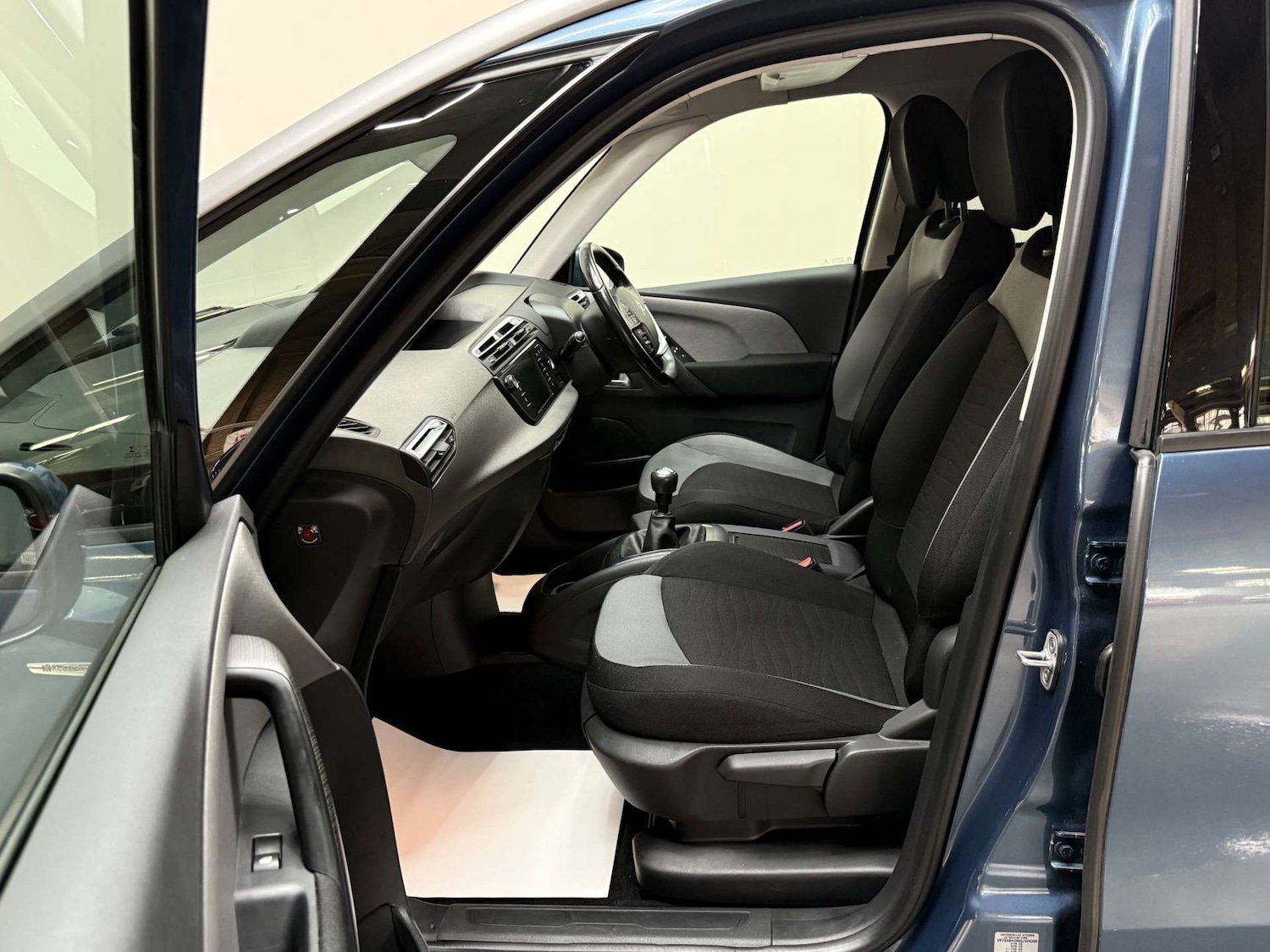 Used Citroen C4 Grand Picasso 2016 for sale - 76601103: Photo 31