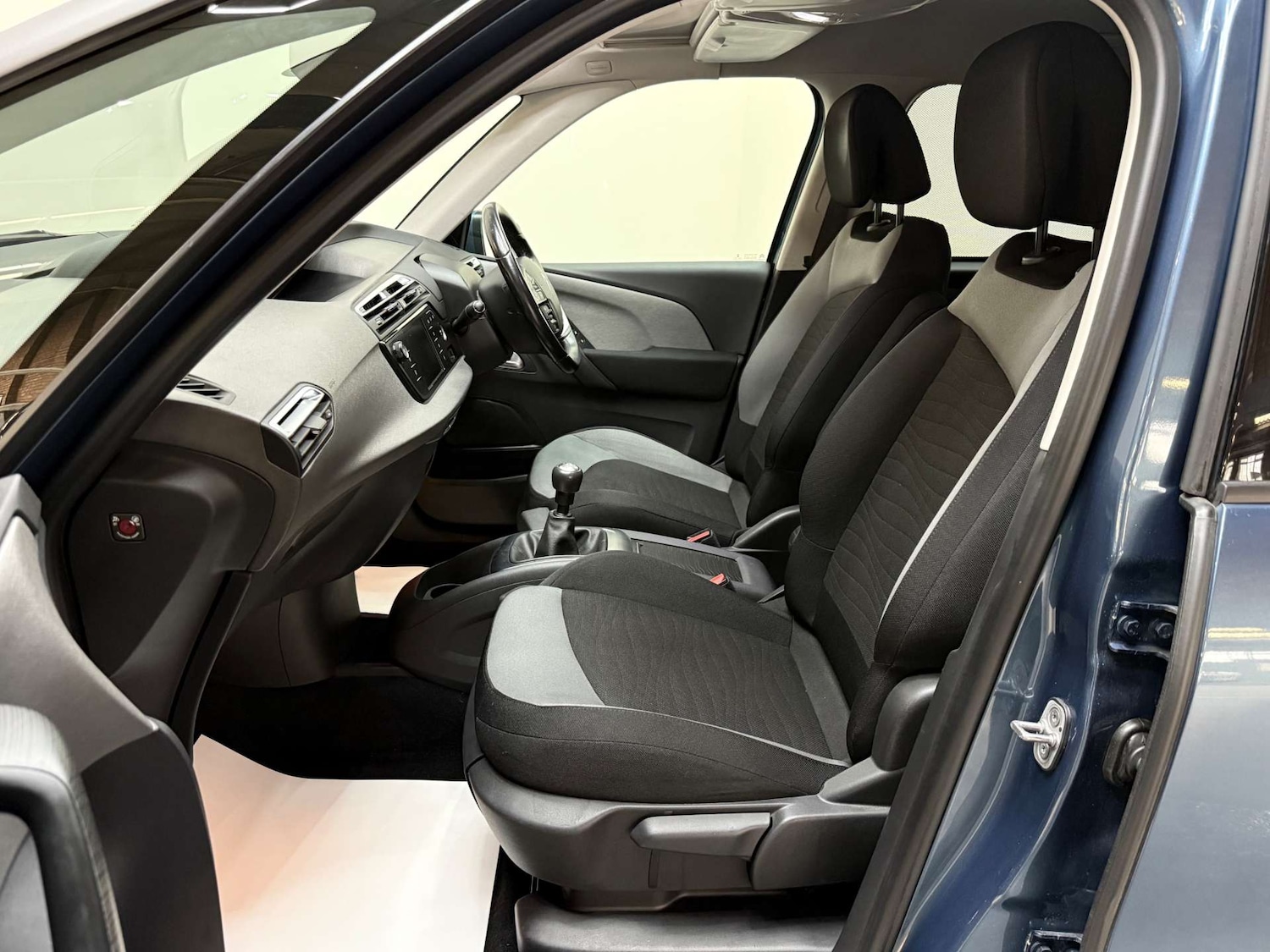 Used Citroen C4 Grand Picasso 2016 for sale - 76601103: Photo 34